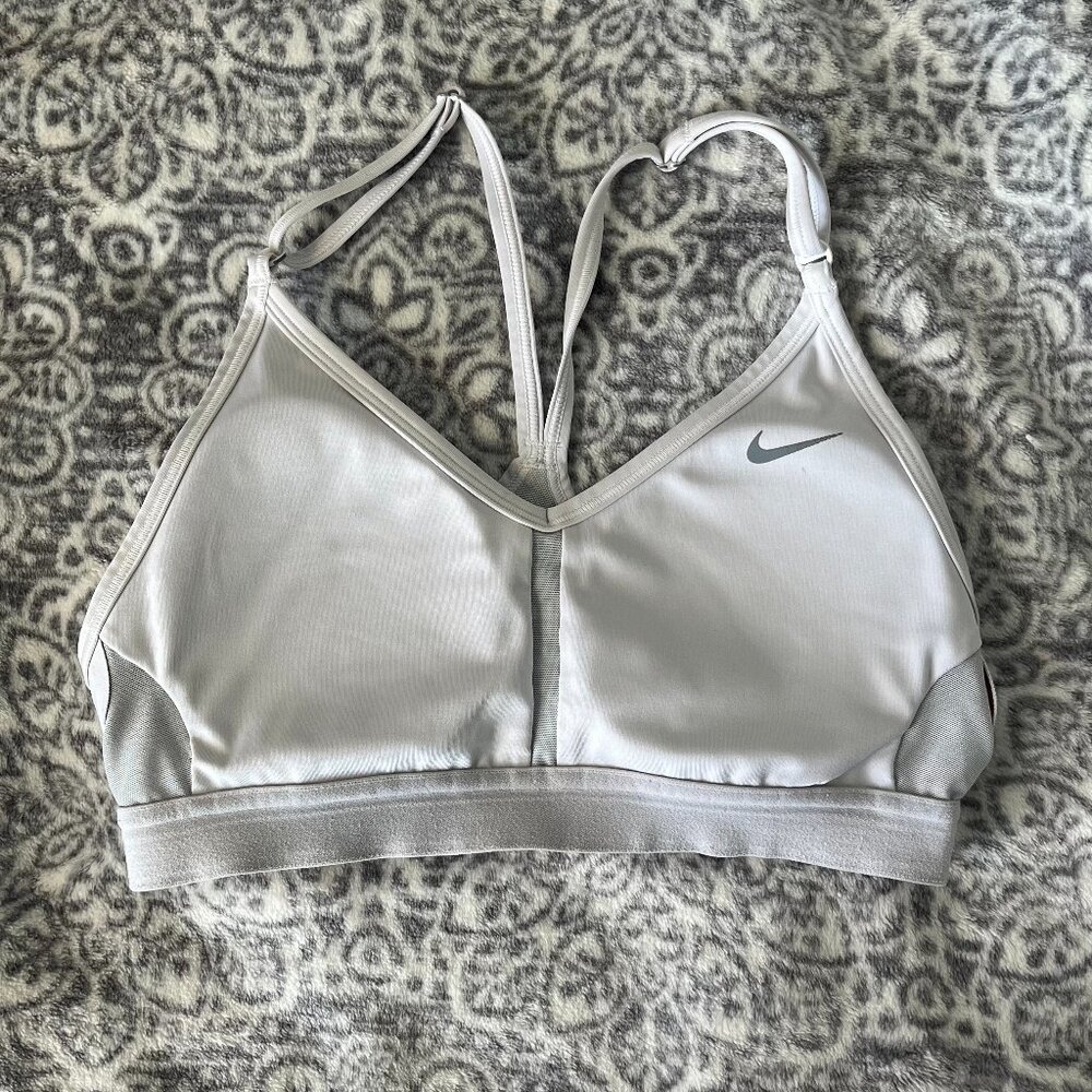 Nike Indy Women's Light-Support Padded V-Neck Sports Bra, White Color, Size S